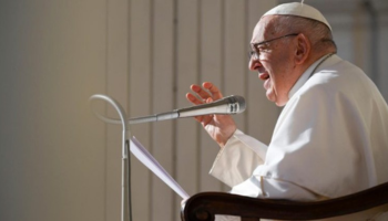 Papa: o perdão é a carícia de Deus a todos nós