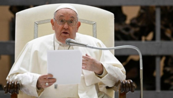 Papa: o cristão deve ser aberto à Palavra de Deus e aos irmãos