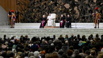 Papa: reconhecer na humildade a força do Menino Jesus