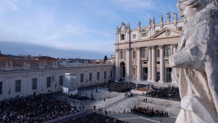 O Papa: Jesus desce ao inferno de hoje das guerras e da dor dos inocentes